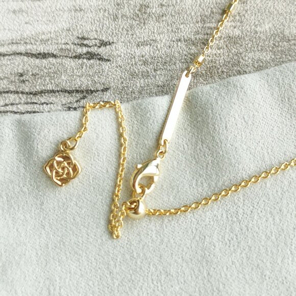 Kendra Scott Gold I Pendant Necklace - Letter - Picture 4 of 4